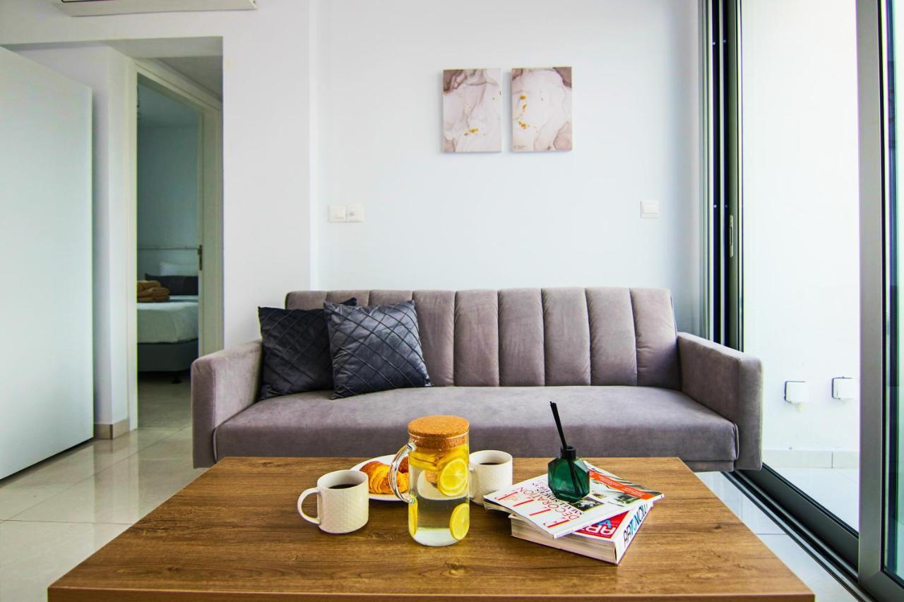 Phaedrus Living - Seaside Executive Flat Harbour 205 Lägenhet Paphos Exteriör bild