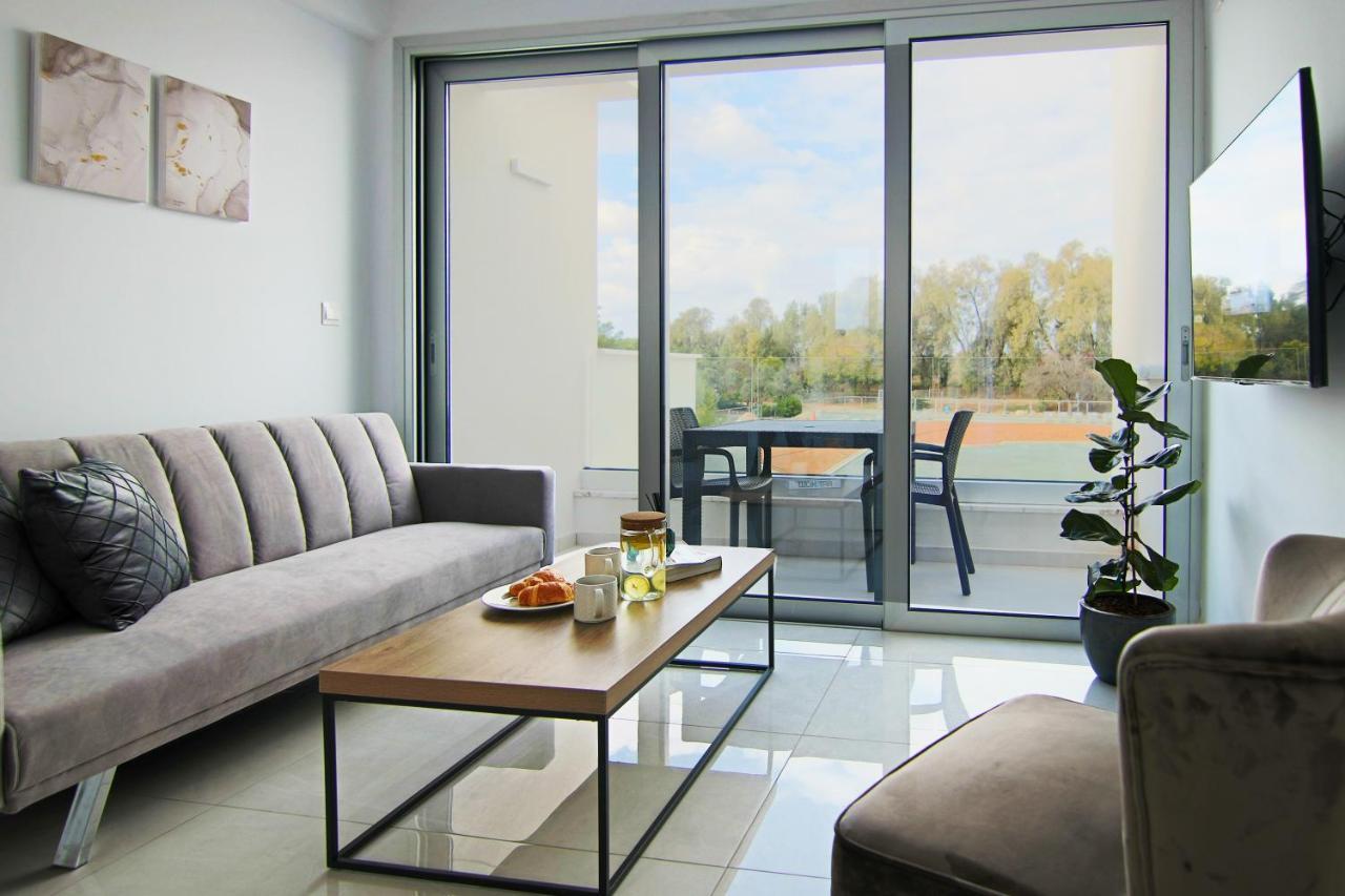 Phaedrus Living - Seaside Executive Flat Harbour 205 Lägenhet Paphos Exteriör bild